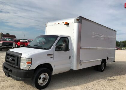 2010 Ford E350 Cube Truck